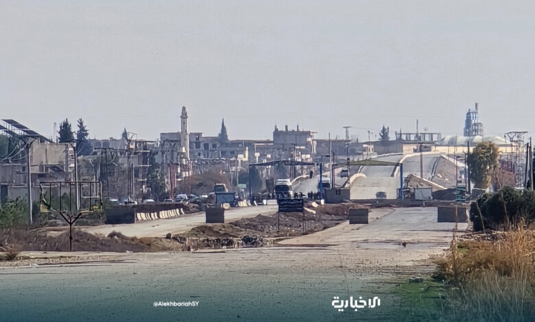 قسد تعلن إغلاق المعابر مع مناطق الحكومة السورية في الطبقة والرقة ودير الزور قسد تعلن إغلاق المعابر مع مناطق الحكومة السورية في الطبقة والرقة ودير الزور