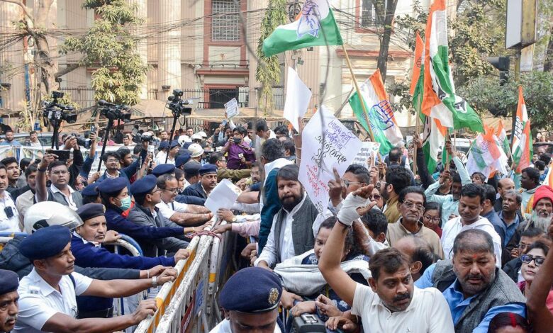 لجنة الانتخابات تنشر على موقعها الإلكتروني أسماء الأشخاص المدرجين في قائمة المخالفات المنطقية، وذلك امتثالاً لأمر المحكمة العليا