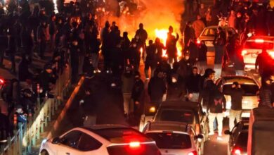 رجل دين إيراني متشدد يطالب بإعدام للمتظاهرين المعتقلين