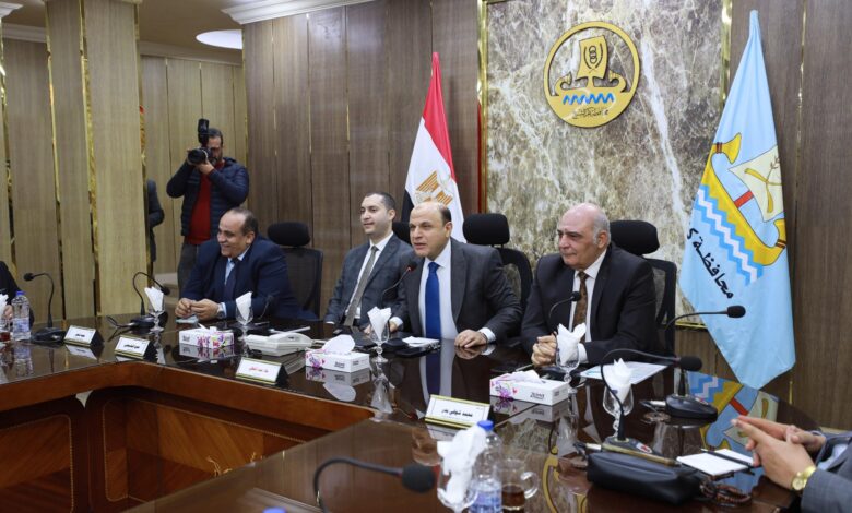 محافظ كفرالشيخ يستقبل أعضاء مجلسي النواب والشيوخ 2026–2031 محافظ كفرالشيخ يستقبل أعضاء مجلسي النواب والشيوخ 2026–2031