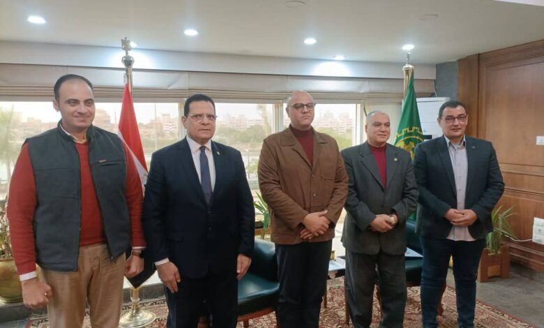 محافظ القليوبية يستقبل وفد «نقابة الصيادلة و مؤسسة القادة» لبحث سبل بناء الإنسان وتعزيز الوعي المجتمعي