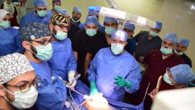 إنجاز طبي غير مسبوق بمستشفيات سوهاج الجامعية.. اجراء أول جراحة متطورة لاستئصال أورام المريء بالمناظير