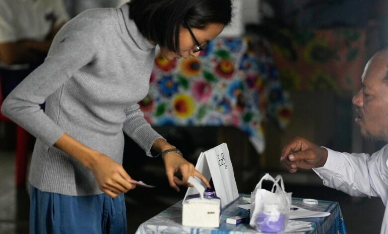 ميانمار تجري جولتها الانتخابية الأخيرة، وقد تأكد بالفعل احتفاظ الجيش بالسيطرة على الحكومة ميانمار تجري جولتها الانتخابية الأخيرة، وقد تأكد بالفعل احتفاظ الجيش بالسيطرة على الحكومة