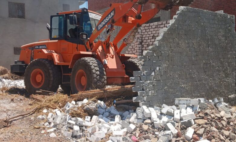 محافظ كفرالشيخ يتابع أعمال تنفيذ الموجة الـ 28 لإزالة التعديات على أملاك الدولة والأراضي الزراعية ومخالفات البناء