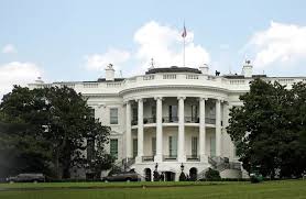 البيت الأبيض: الرئيس الأمريكي يبحث إمكانية شراء جرينلاند