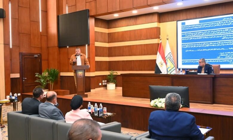 محافظ جنوب سيناء يتابع ملف تقنين وضع اليد ويشدد على سرعه الانجاز