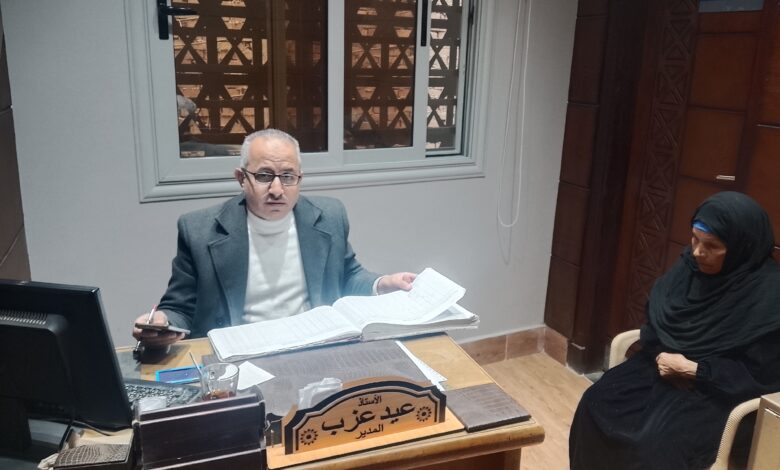 عيد عزب مدير فرع تأمينات شبين القناطر بعد التجديدات استلام العمل من جديد