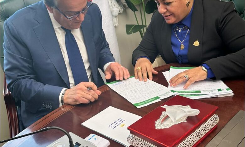 “الغول”تعلن موافقة وزير الصحة الإنتهاء من تطوير مستشفى دشنا ونجع حمادى وزيادة عدد الحضانات