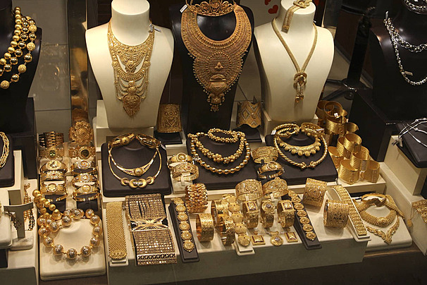 تصحيح أو استمرار الهبوط ..” اليوم” مفصلى لتحديد مسار حركة الذهب عالميا