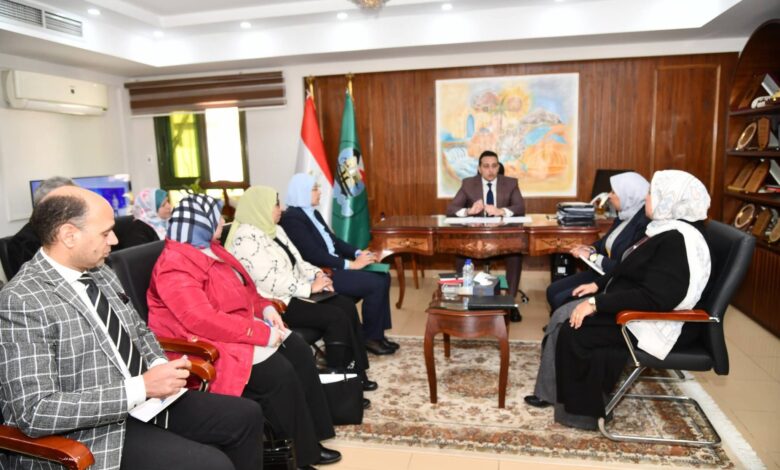 نائب محافظ الفيوم يناقش آليات تنفيذ مبادرة “أنا متعلم مدى الحياة”