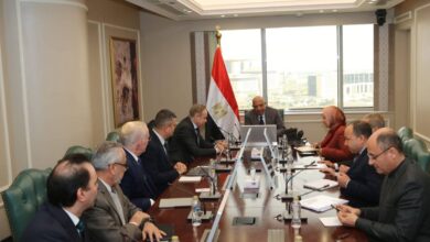 وزير الكهرباء والطاقة المتجددة يبحث تعزيز التعاون والشراكة فى مجالات الطاقة المتجددة مع شركة أكوا باور