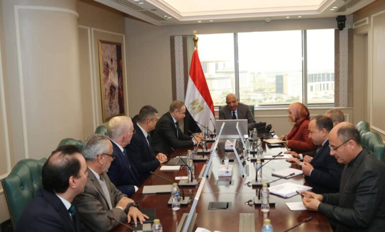 وزير الكهرباء والطاقة المتجددة يبحث تعزيز التعاون والشراكة فى مجالات الطاقة المتجددة مع شركة أكوا باور وزير الكهرباء والطاقة المتجددة يبحث تعزيز التعاون والشراكة فى مجالات الطاقة المتجددة مع شركة أكوا باور