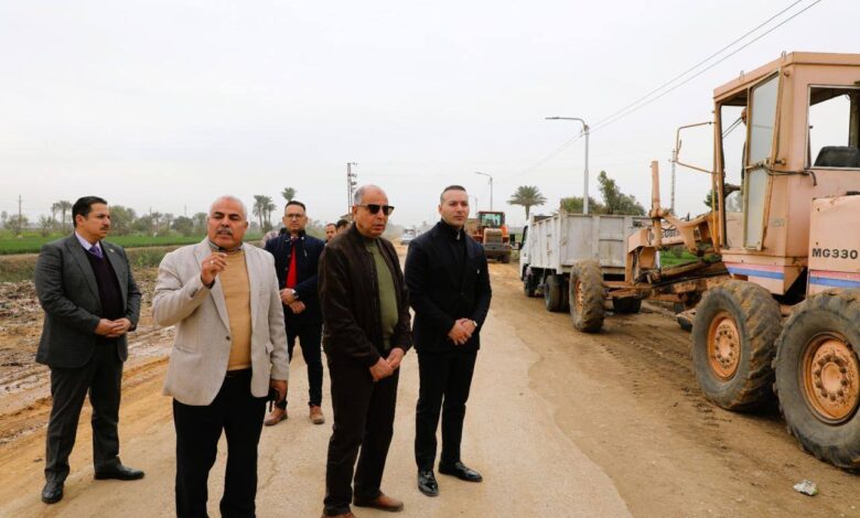 محافظ المنيا يتفقد اصطفاف معدات مغاغة ويتابع تمهيد طريق طنبدى بطول 5كم ويؤكد: رؤية متكاملة لتطوير شبكة الطرق والمرافق الحيوية
