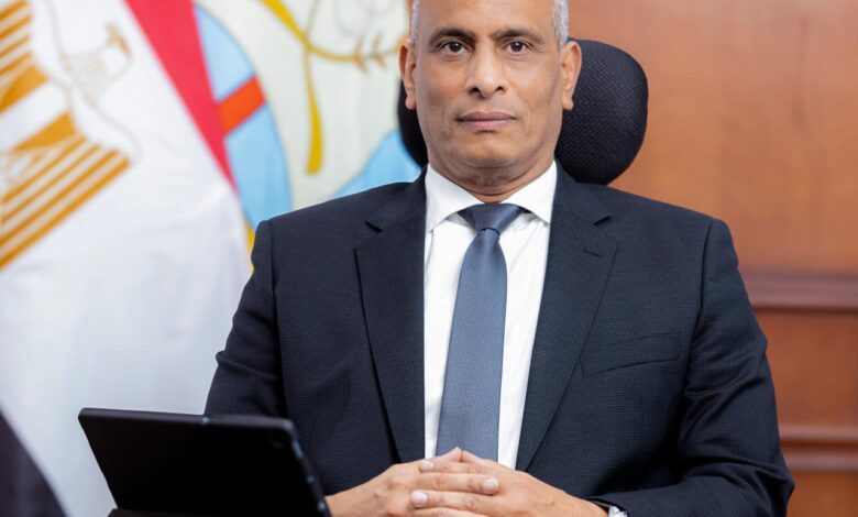 حملات مكثفة لتقنين الإعلانات المخالفة على مستوى محافظة كفرالشيخ