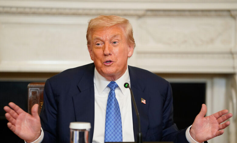 ترامب: النفط الفنزويلي بدأ بالتدفق للأسواق