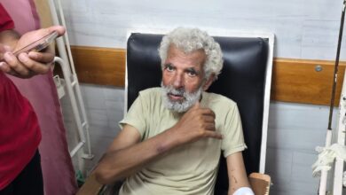 بأجساد هزيلة وآثار تعذيب.. الاحتلال يفرج عن 8 أسرى من غزة