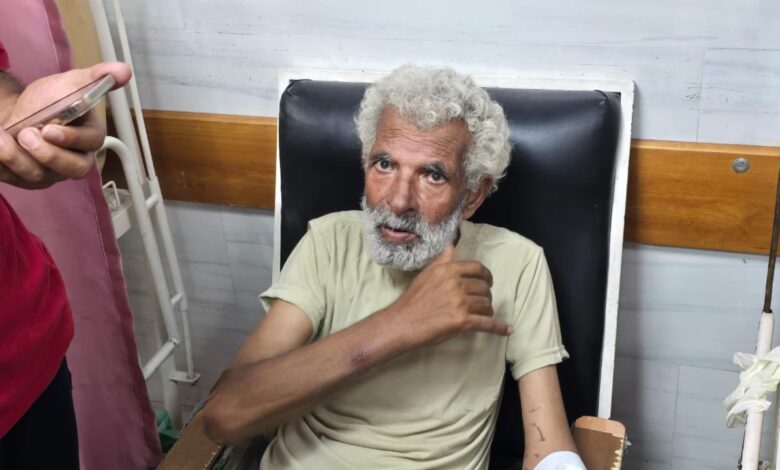 بأجساد هزيلة وآثار تعذيب.. الاحتلال يفرج عن 8 أسرى من غزة