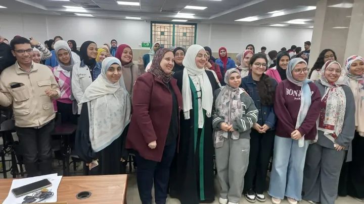 الأوقاف تحارب” إدمان السوشيال ميديا “بجامعة عين شمس