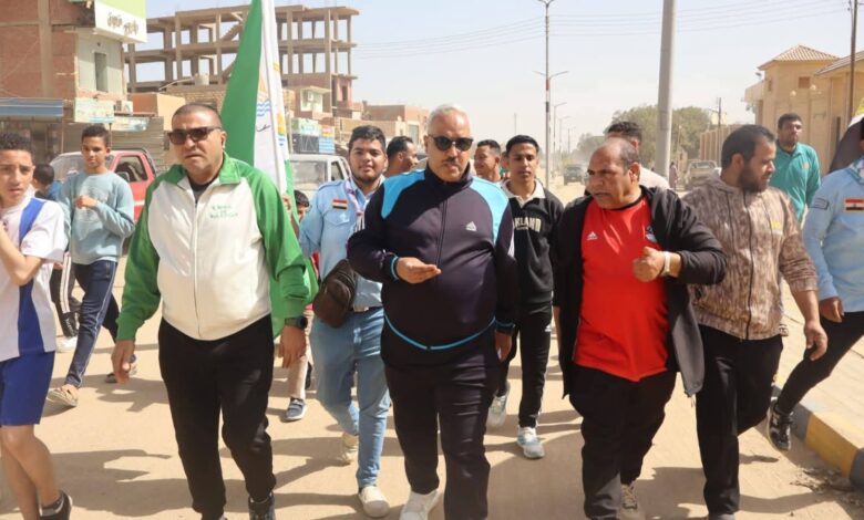 وزير الشباب والرياضة يطلق إشارة بدء ماراثون المشي بالواحات البحرية بمشاركة 300 ضمن ختام مبادرة “أجازة × مركز شباب