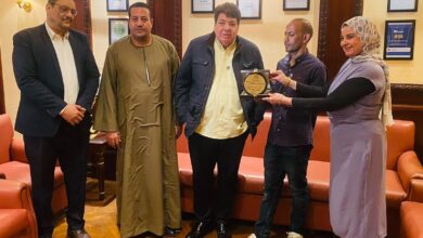 تسويق السياحة ووزارة السياحة تكرمان “مرتكبى” بالأقصر تقديرا لموقفه المشرف مع سائحة فرنسية