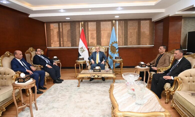 محافظ الغربية يستقبل رئيس جامعة كفر الشيخ لتهنئته بتوليه مهام منصبه