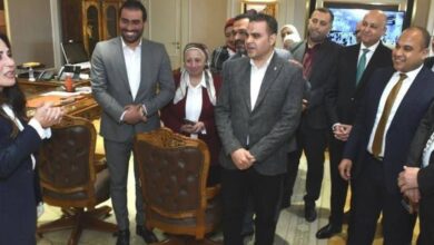 وزيرة الإسكان الجديدة تصل ديوان الوزارة بعد أداء اليمين الدستورية