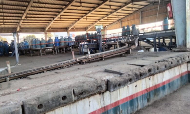 الغربية تُحبط تهريب نحو 4 أطنان بوتوجاز قبل طرحها في السوق السوداء