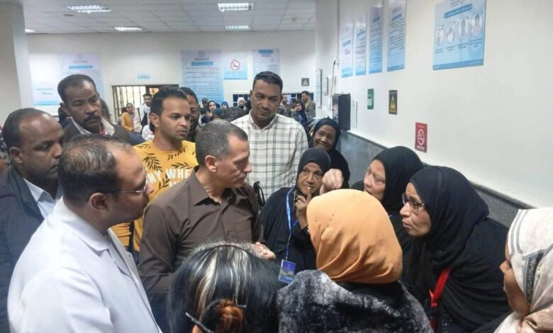 محافظ أسوان يتفقد مركز الأورام لمتابعة الخدمات الطبية