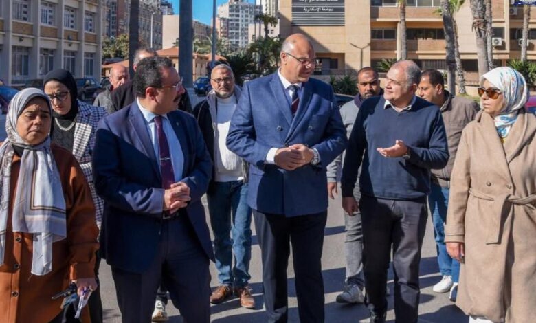 محافظ الإسكندرية يزور مستشفى الشاطبي لبحث أزمة تكدس مرافقي المرضي محافظ الإسكندرية يزور مستشفى الشاطبي لبحث أزمة تكدس مرافقي المرضي