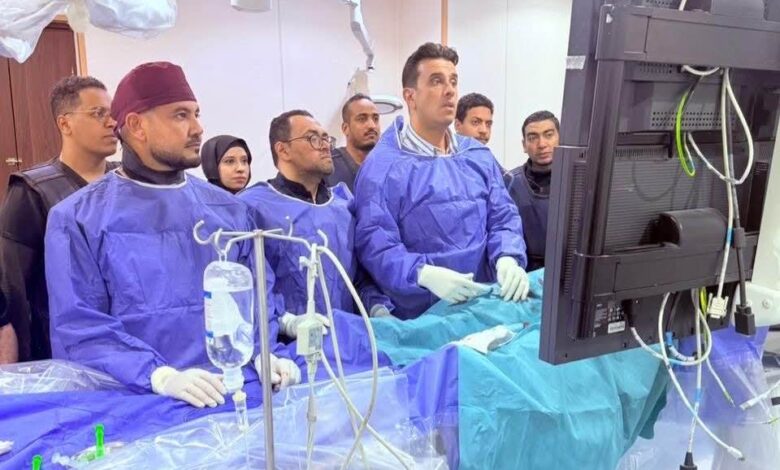 قسطرة دقيقة بالمخ تعيد الأمل لمريضةعانت لسنوات بالأقصر