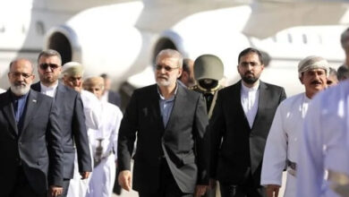 لاريجاني يزور عمان حاملا رد طهران على المحادثات