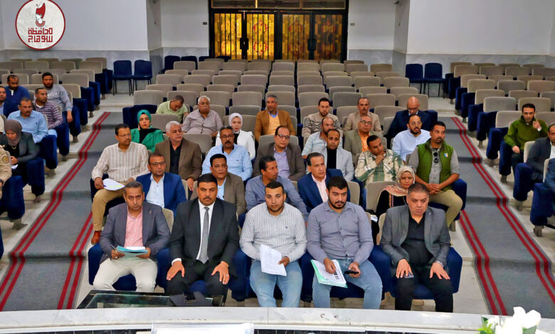 محافظ سوهاج يترأس الاجتماع الدوري لبحث الموقف التنفيذي لمشروعات المبادرة الرئاسية “حياة كريمة”