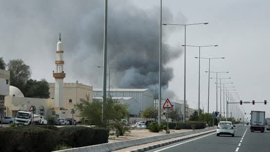 نيران تمتد إلى الخليج.. ضربات تستهدف الموانئ والمطارات وسط توتر إقليمي متصاعد