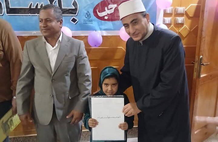 بفرح شديد اهالي سيناء يجتمعون لتكريم حفظه القرآن