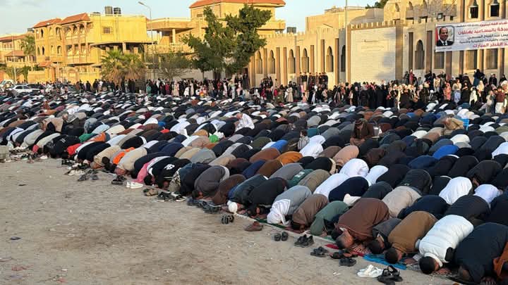 نسمات عيد الفطر تلامس سيناء