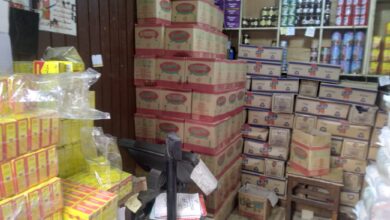 تموين شرق الإسكندرية تضبط تصّرف ٤٥٧ زجاجة زيت و ٤٧١ كجم سكر داخل احد المنافذ التموينية