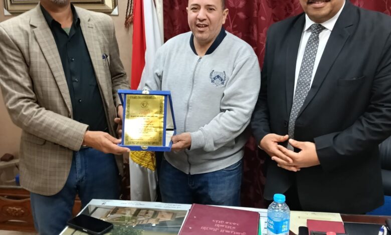 المجلس الوطني الإعلامي لدعم رئاسة الجمهورية يكرّم قيادات مركز المنشاة بسوهاج