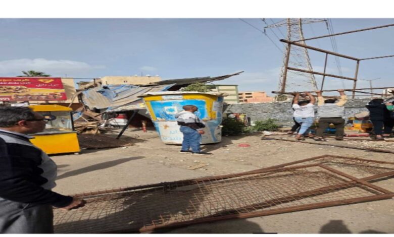 حملات مكثفة لإزالة الإشغالات بحي غرب الفيوم