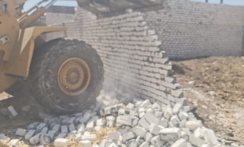  إزالة 18 حالة تعدي على أراضي زراعية وأملاك دولة بأسيوط