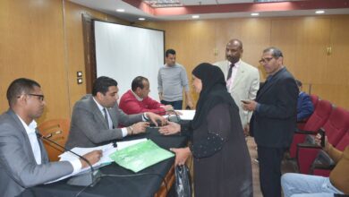 نائب محافظ الأقصر يبحث شكاوى المواطنين باليوم المفتوح