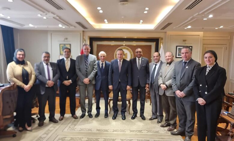 وزير التعليم العالي يبحث تأسيس نقابة التكنولوجيين