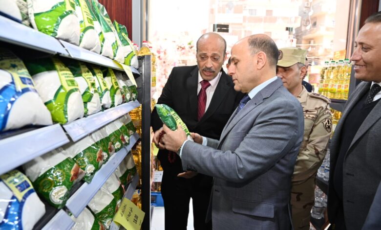 محافظ الغربية يفتتح منفذين جديدين لـ«مستقبل مصر» بطنطا والمحلة لتوفير السلع الغذائية