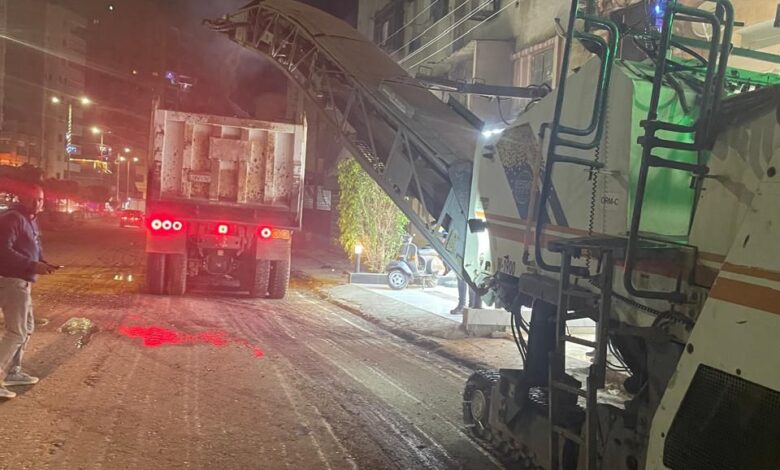محافظ الغربية يتابع بدء أعمال إزالة الطبقة المتهالكة تمهيدًا لرصف شارع مصنع الكاوتش بطنطا