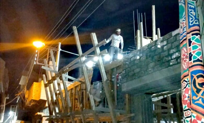 رفع 60 طن مخلفات وإزالة حالتى بناء مخالف بمدينة الأقصر