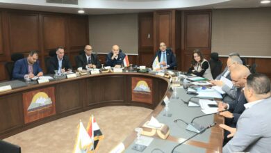 محافظ الجيزة يعقد اجتماعه  الأسبوعي مع المواطنين