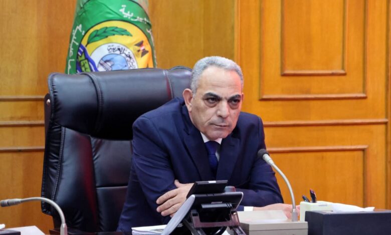 محافظ الإسماعيلية يعلن إطلاق حملة “شارع منظم ورصيف آمن”