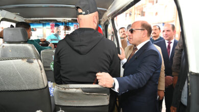 محافظ الغربية يتفقد موقف سمنود في أول أيام العمل عقب إجازة العيد 
