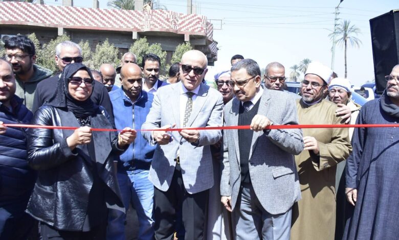 محافظ الأقصر يفتتح مشروع الصرف الصحي بقرية العشي بتكلفة 60مليون جنيه