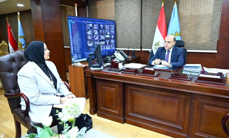 محافظ الغربية يناقش خطة العمل للطب البيطري واستعدادات عيد الفطر