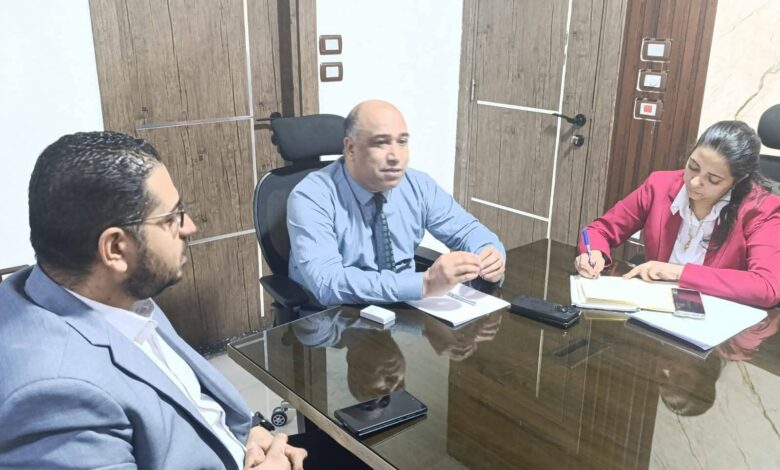 الرعاية الصحية بأسوان تتابع مؤشرات الأداء الخاصة برصد شكاوى ومقترحات المنتفعين